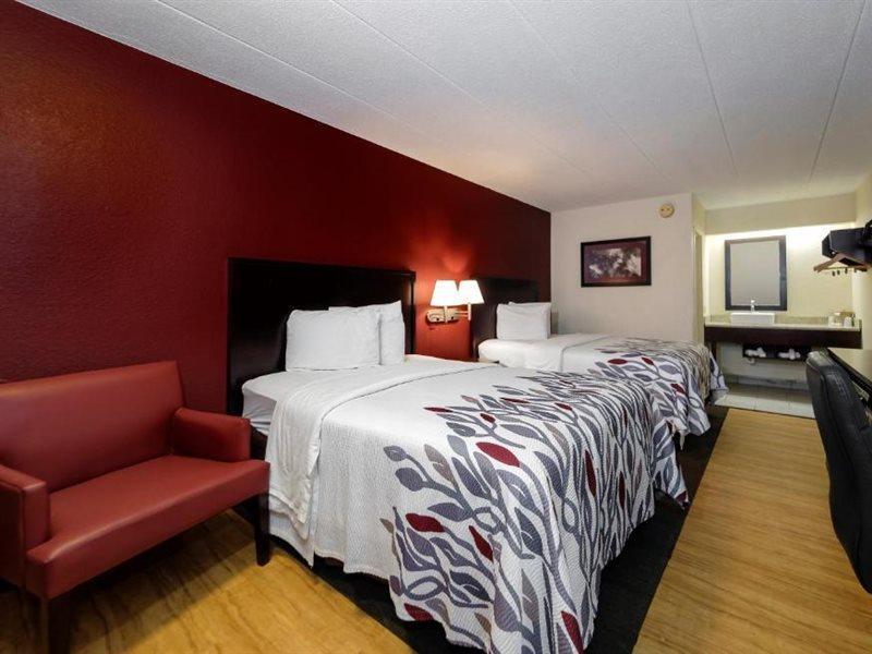 Red Roof Inn Lansing East - Msu Экстерьер фото