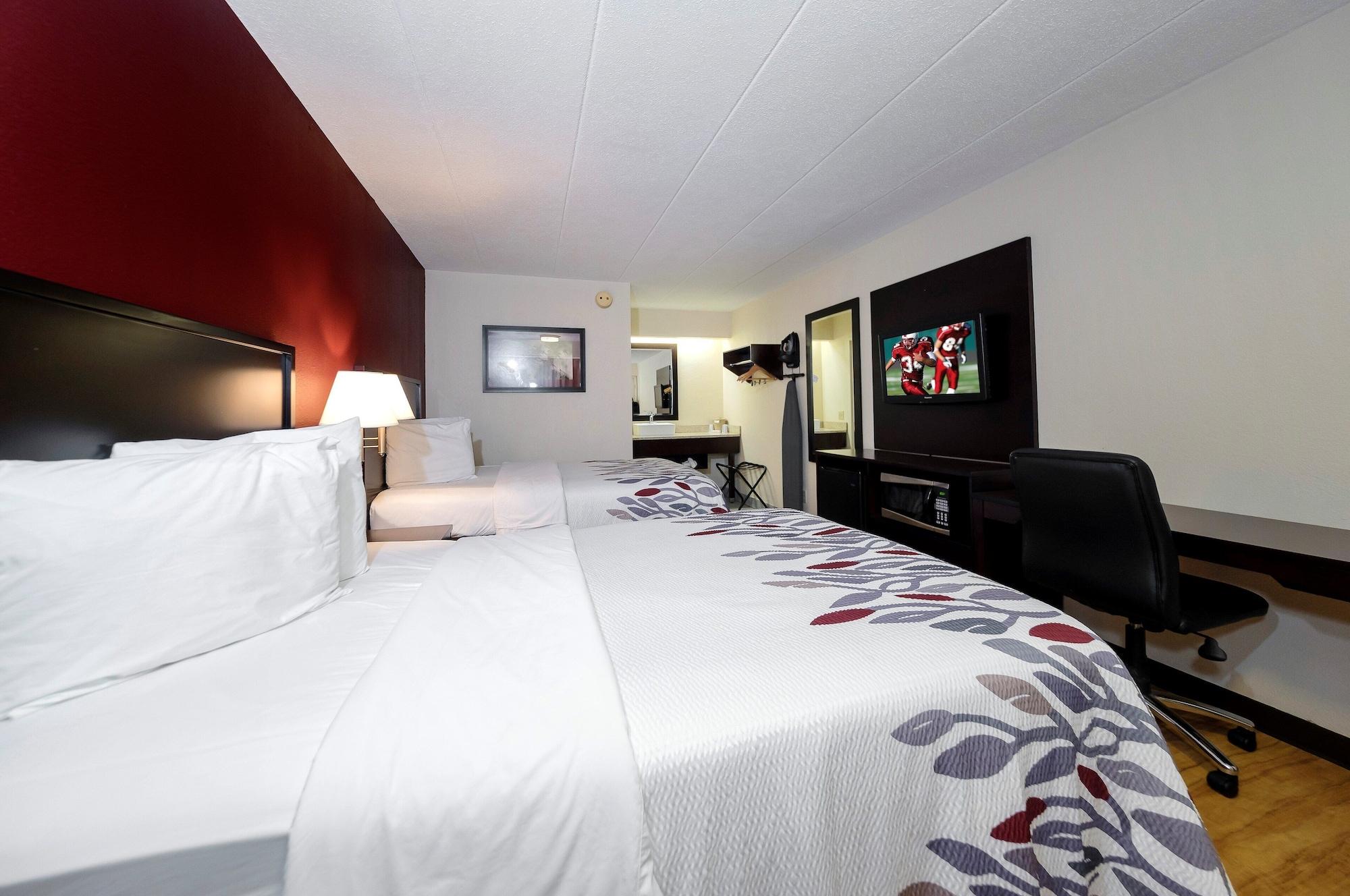 Red Roof Inn Lansing East - Msu Экстерьер фото