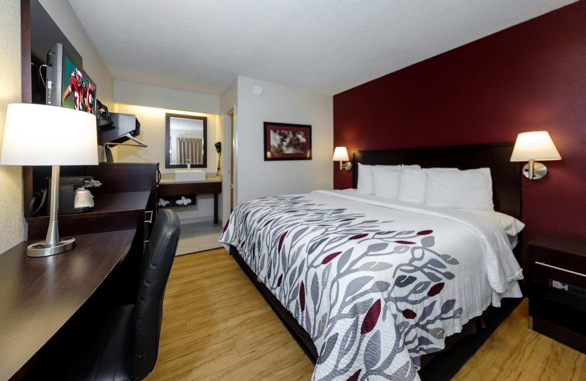 Red Roof Inn Lansing East - Msu Экстерьер фото