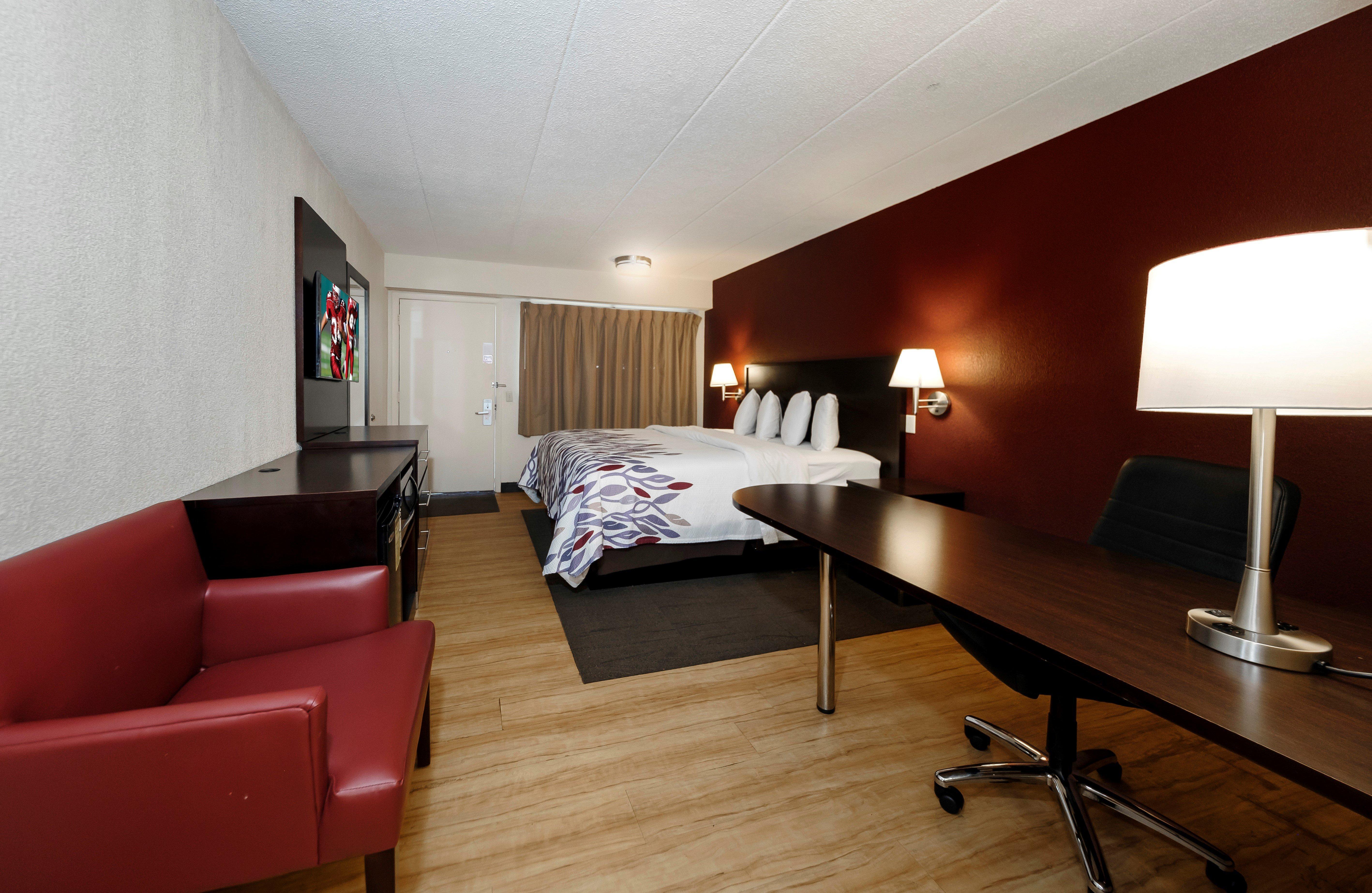 Red Roof Inn Lansing East - Msu Экстерьер фото